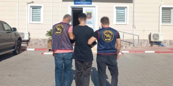 Erdemli’de JASAT’tan nokta operasyon: 12 dosyadan 28 yıl 3 ay 29 gün cezası bulunan hükümlü yakalandı