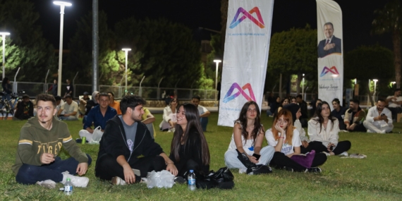 Kültür Park’ta Akustik Sahne: Gençlerden tam not