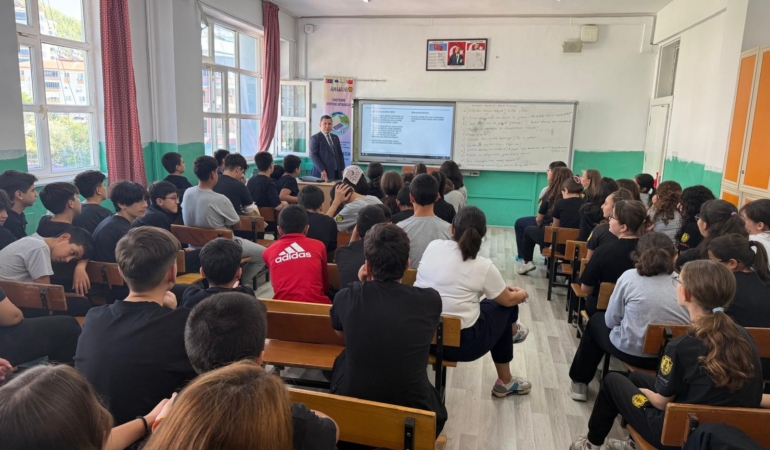 “Savcılık bir meslek değil, vicdan yolculuğu” — Başsavcı Çatlı öğrencilerle buluştu
