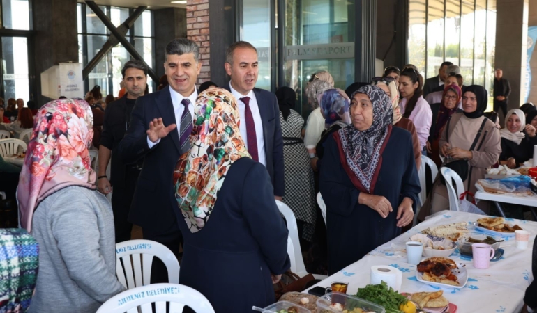 Akdeniz’de kursiyer buluşması: “Her kadın bir beceri kazansın”