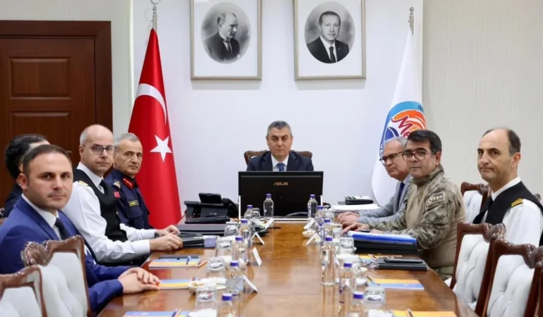 Mersin’de 1 Haftada 886 Aranan Şahıs Yakalandı, Trafik ve Göç Denetimleri Sıklaştı