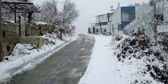Mersin’in Yüksek Kesimleri Beyaza Büründü: Yaylalarda Kar, Merkezde Yağmur Etkili