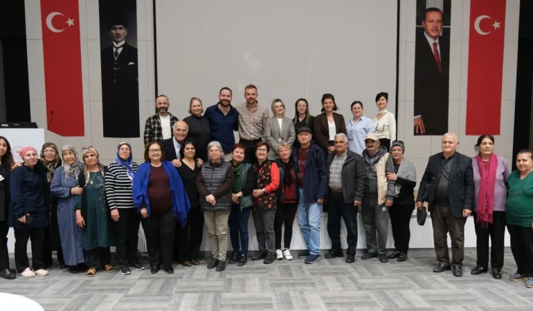Mersin Şehir Hastanesi’nde 65 Yaş Üstüne Moral: “Yukarı Bak” Filmiyle Sinema Etkinliği