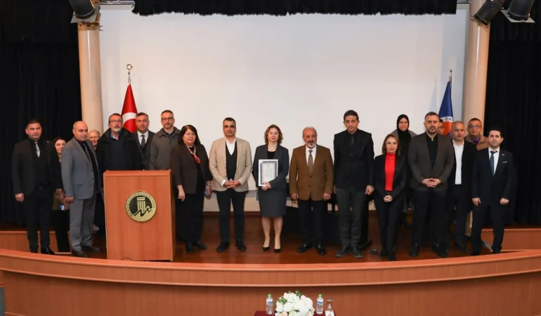 Mersin’in Kurtuluşu Anma Programında Fotoğraf Sergisi ve San Dinletisi İlgi Gördü