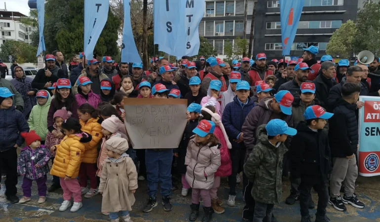 TÜMTİS’ten Liman A Kapısı Önünde Tepki: “Yetki Alındı, İşçiler Kapı Önüne Konuldu”
