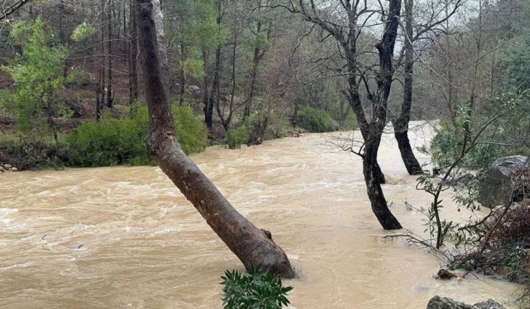 Bozyazı’da Sel Alarmı: Sini Çayı Çevresinde Önlemler Artırıldı