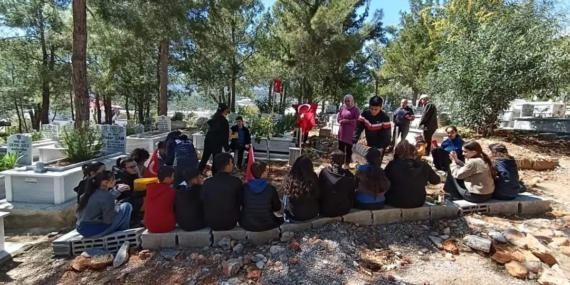 Ortaokul öğrencileri şehit Sedat Yabalak’ı dualarla andı