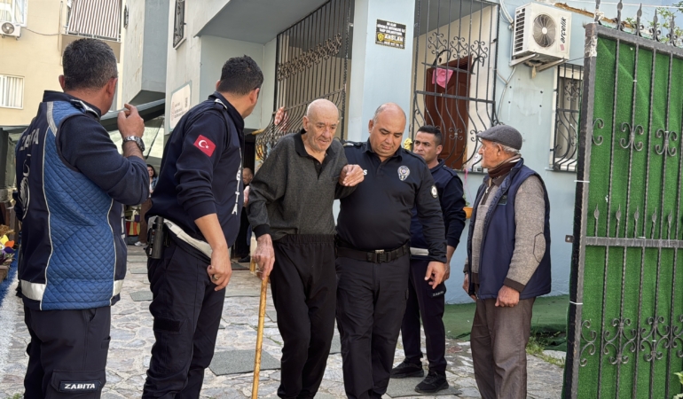 MERSİN'DE KAÇAK HUZUREVİNE OPERASYON: 12 YAŞLI KORUMA ALTINA ALINDI