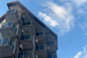 ALANYA'DA TADİLATTAKİ OTELDE ÇIKAN YANGIN KORKUTTU