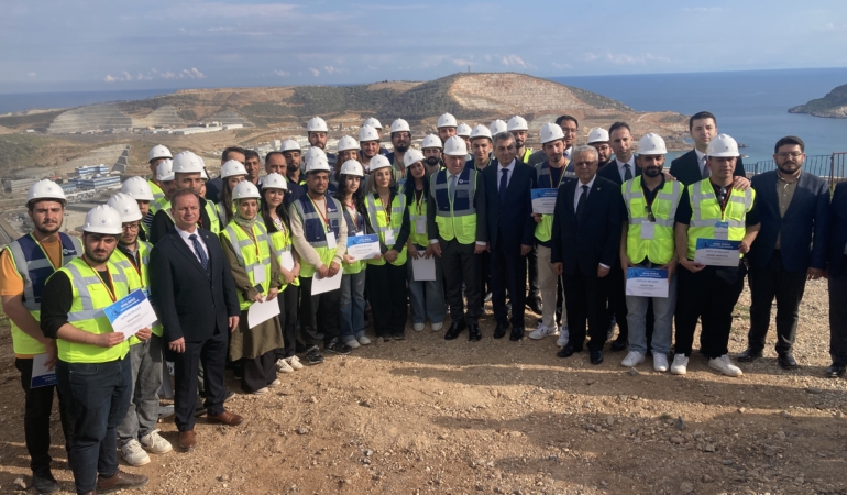 Bakan Bak Akkuyu NGS’de konuştu: “Büyüyen, gelişen, güçlü bir Türkiye var”