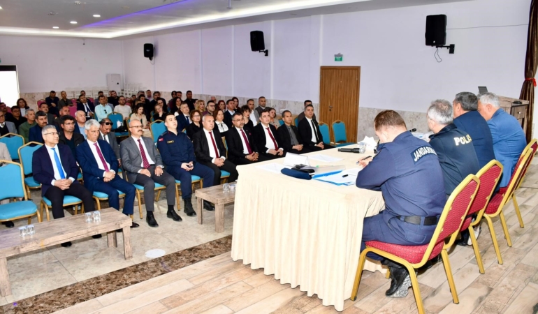 Silifke’de okul güvenliği koordinasyon toplantısı yapıldı