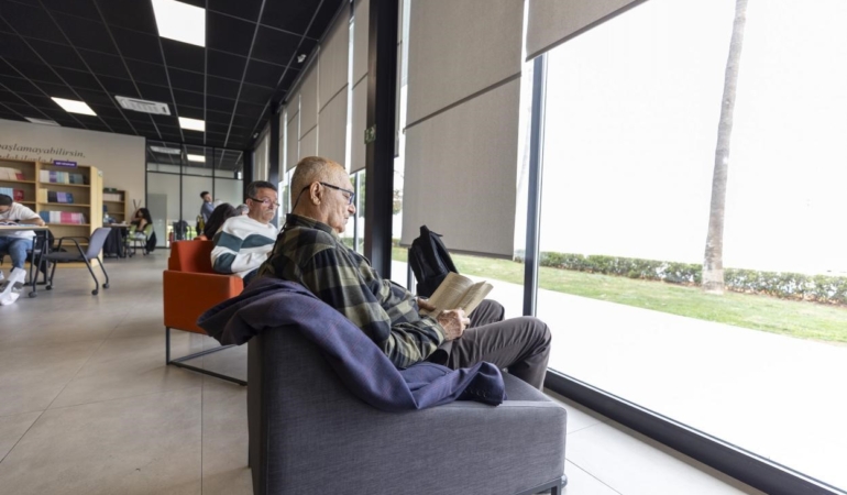 Mersin’e dijital kütüphane uygulaması geldi