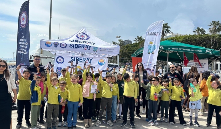 Mersin’de SİBERAY ile binlerce kişiye güvenli internet eğitimi