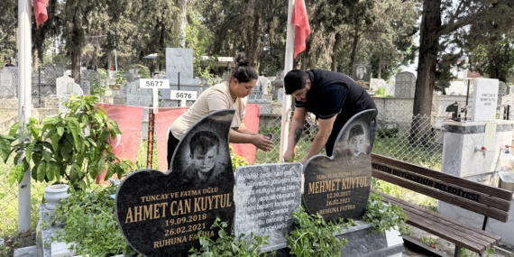 Yangında 2 evladını kaybeden anne yardım bekliyor