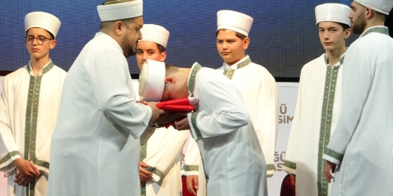 Mersin’de 260 öğrenci hafızlık icazeti aldı