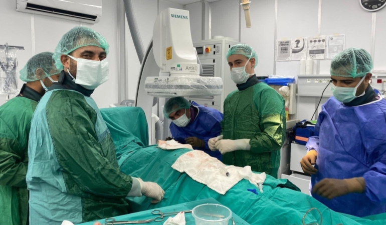 Tarsus Devlet Hastanesi’nde şoklama özellikli kalp pili takıldı