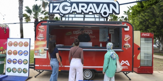Gastrokaravanlar Mersin sahiline lezzet kattı
