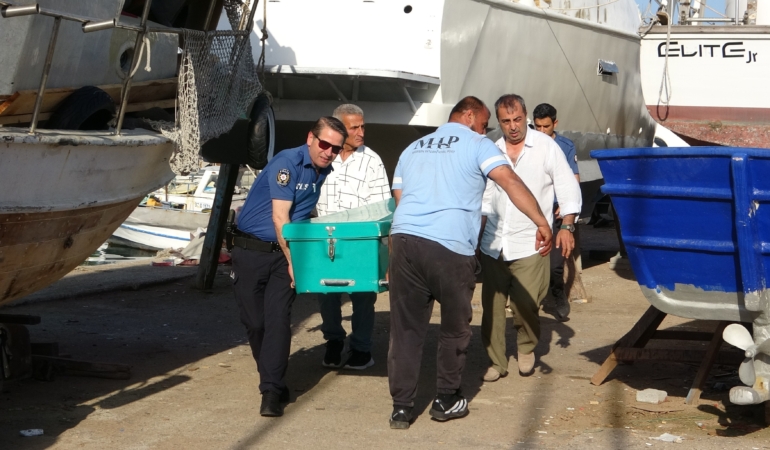 MERSİN'DE BALIKÇI BARINAĞINDA ERKEK CESEDİ BULUNDU