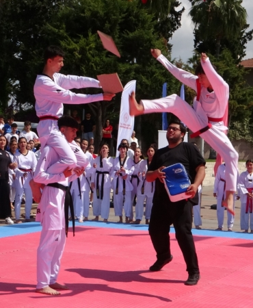MERSİN'DE 19 MAYIS COŞKUSU GENÇLİK HAFTASI İLE BAŞLADI