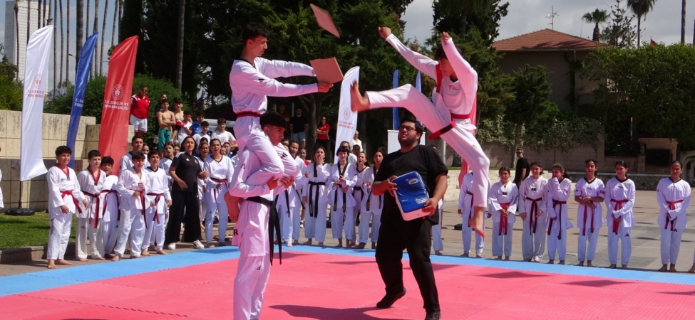MERSİN'DE 19 MAYIS COŞKUSU GENÇLİK HAFTASI İLE BAŞLADI