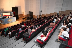 MERSİN BÜYÜKŞEHİR BELEDİYESİNDEN ÇOCUKLARA KUKLALI TİYATRO SÜRPRİZİ