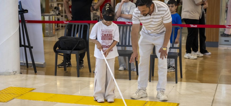 MERSİN'DE EMPATİ PARKURU İLE FARKINDALIK OLUŞTURULDU