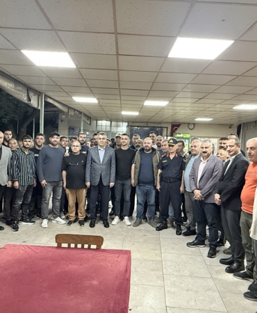VALİ TOROS TARSUS'TA GÖNÜLLERE DOKUNDU