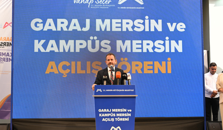 BAŞKAN SEÇER İLE MERAL SEÇER, ‘GARAJ MERSİN VE KAMPÜS MERSİN AÇILIŞ TÖRENİ’NE KATILDI (13).JPG