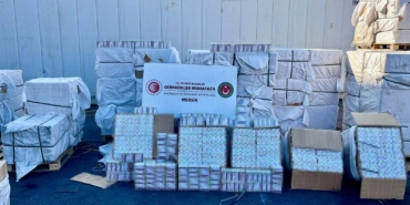 MERSİN LİMANINDA DEV İLAÇ OPERASYONU: 4,9 MİLYAR LİRALIK KAPSÜL ELE GEÇİRİLDİ HAVLU VE POŞET BEYANININ ALTINDAN 12,4 MİLYON KAPSÜL ÇIKTI
