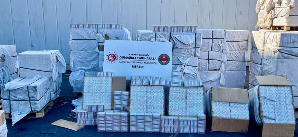 MERSİN LİMANINDA DEV İLAÇ OPERASYONU: 4,9 MİLYAR LİRALIK KAPSÜL ELE GEÇİRİLDİ HAVLU VE POŞET BEYANININ ALTINDAN 12,4 MİLYON KAPSÜL ÇIKTI