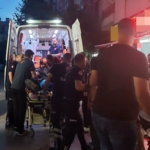 İŞ YERİNDE YÜK ASANSÖRÜNDEN DÜŞEN DÖNERCİ HASTANELİK OLDU