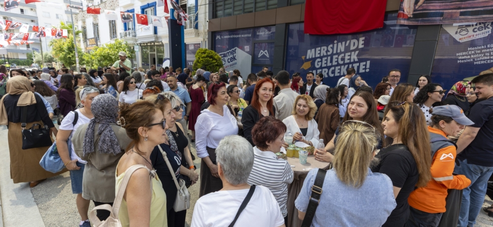 MERSİN'DE GENÇLERİ GELECEĞİN MESLEKLERİNE HAZIRLAYACAK MERKEZ AÇILDI