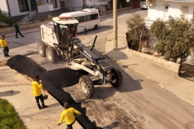 YIPRANAN YOLLAR YENİLENİYOR, TARSUS'TA ULAŞIM KONFORU ARTIYOR
