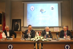 MERSİN'DE 'ANTİK DÜNYANIN KALBİ LİMANLAR' KİTABI TANITILDI