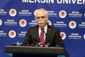 AYM BAŞKANI ÖZKAYA: "ADALET, TOPLUMUN ORTAK VİCDANIDIR" "ANAYASA YALNIZCA HUKUKİ DEĞİL, TOPLUMSAL BİR SÖZLEŞMEDİR" AYM BAŞKANI ÖZKAYA MERSİN ÜNİVERSİTESİ'NDE ÖĞRENCİLERLE BULUŞTU