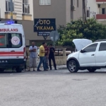 MERSİN'DE ARAÇLARIN KARIŞTIĞI KAZADA 2 YARALI