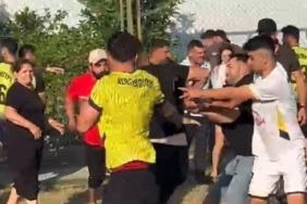 TARSUS'TA KÖYLER ARASI FUTBOL TURNUVASINDA MAÇ SONU KAVGASI TARAFTARLAR ARASINDA ÇIKAN KAVGAYA POLİS EKİPLERİ MÜDAHALE ETTİ