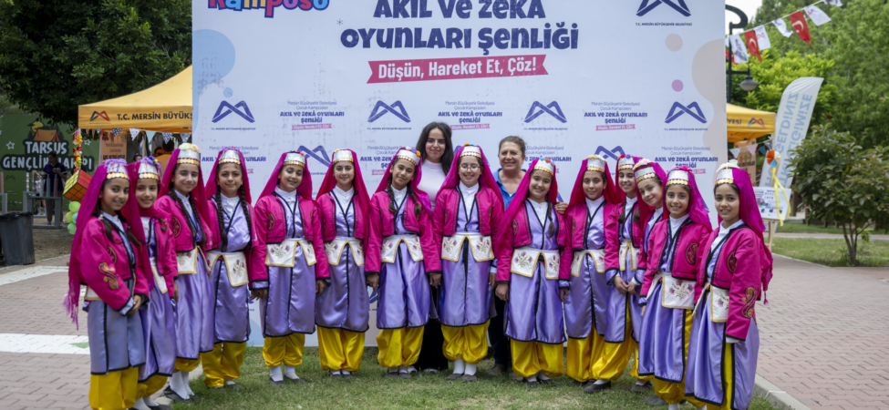 MERSİN BÜYÜKŞEHİR’İN AKIL VE ZEKÂ OYUNLARI ŞENLİĞİ’NDE ÇOCUKLAR HEM ÜRETTİ HEM ÖĞRENDİ (1)