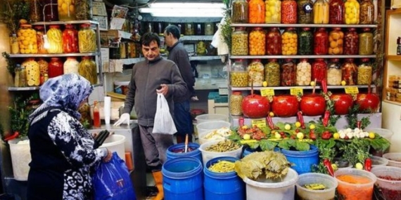 Mersin’de yaz yoğunluğu var, esnafın kasası boş