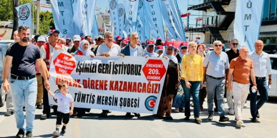 Vekil Koca, liman işçilerinin direniş alanını ziyaret etti