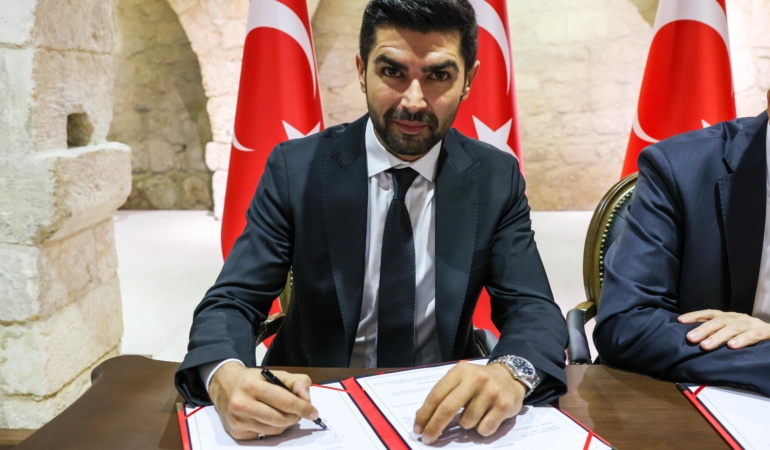 HAYIRSEVER İŞ İNSANI HAKAN ALACA’DAN MERSİN’E SAĞLIK YATIRIMI