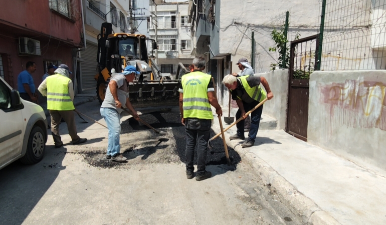 Akdeniz’de Yol Bakım ve Onarım Çalışmaları Hız Kazandı