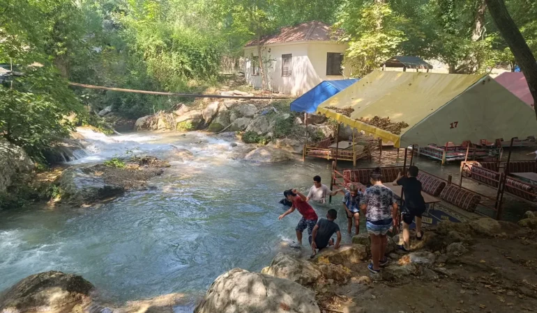 Erdemli’de Kur’an kursu öğrencileri piknikte buluştu