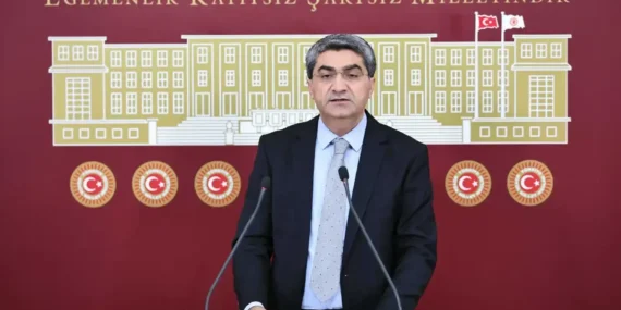 Ekmen’den 17 Ağustos’ta çarpıcı çıkış: “Ders çıkaramadık!”