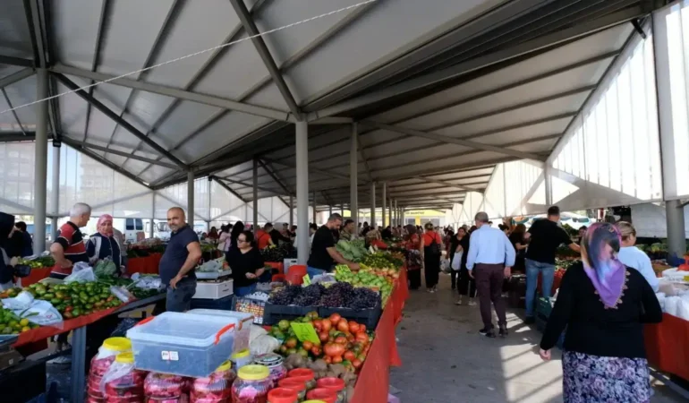 Mersin’de hayat pahalılığı alışveriş saatini değiştirdi