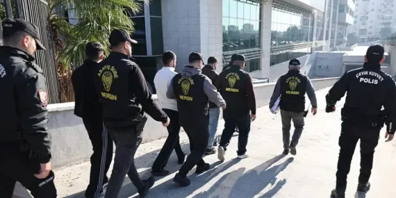 Mersin’de dolandırıcılık şebekesine operasyon!