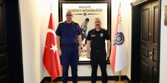 Tuğamiral Gökmen Gücüyen’den Mersin Emniyet Müdürü Aktaş’a veda ziyareti